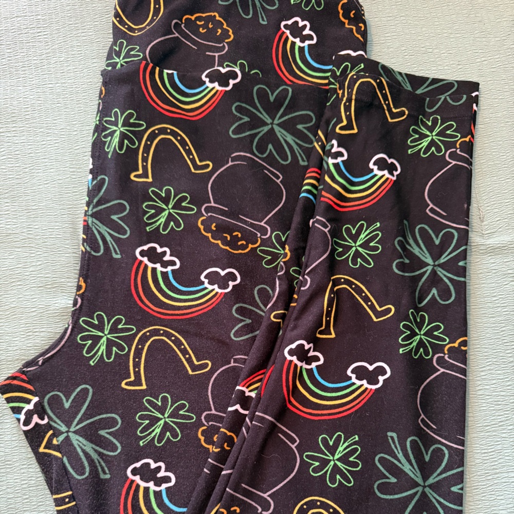 LuLaRoe Black Leggings with Colorful Rainbow and Clover Pattern
